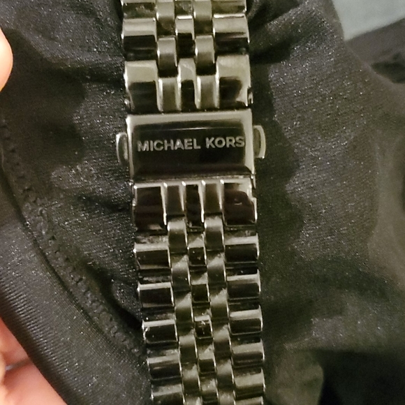 MICHAEL KORS WATCH - Picture 2 of 3